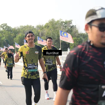Runner Photo 6934043