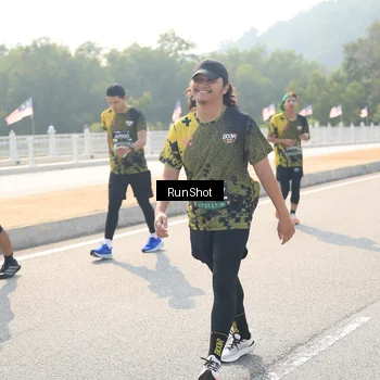 Runner Photo 6934063