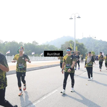 Runner Photo 6934085