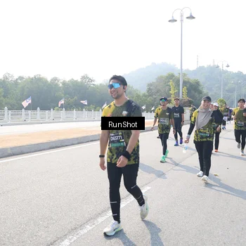 Runner Photo 6934098