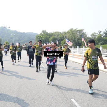 Runner Photo 6934102