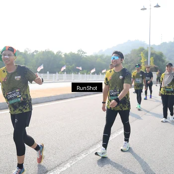Runner Photo 6934103