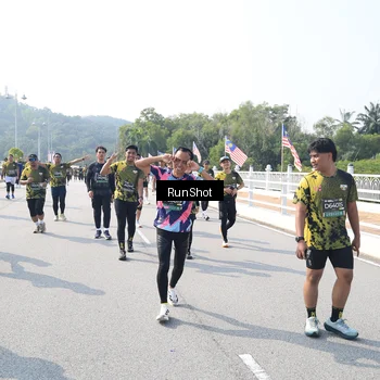 Runner Photo 6934105