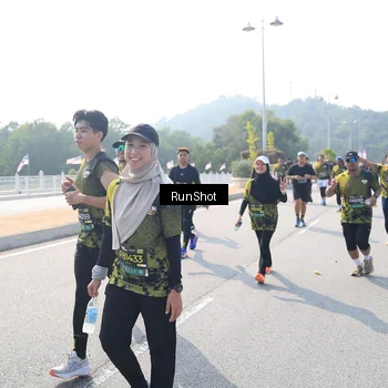Runner Photo 6934113
