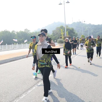 Runner Photo 6934116