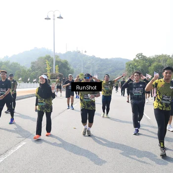 Runner Photo 6934130