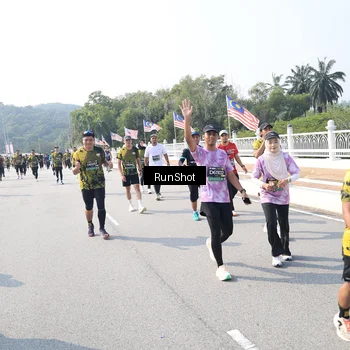 Runner Photo 6934144
