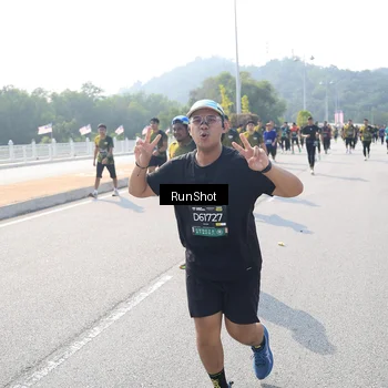 Runner Photo 6934152