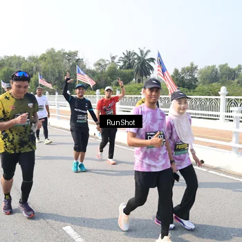 Runner Photo 6934157