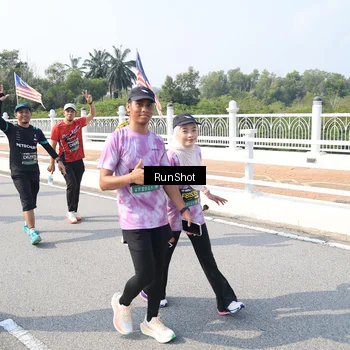 Runner Photo 6934158