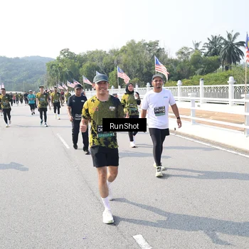 Runner Photo 6934182