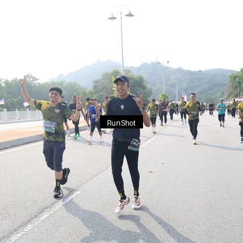 Runner Photo 6934190