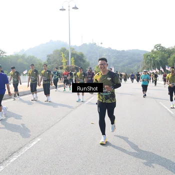 Runner Photo 6934202