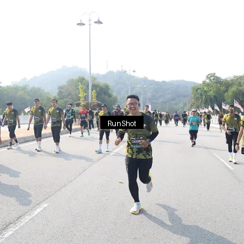 Runner Photo 6934206