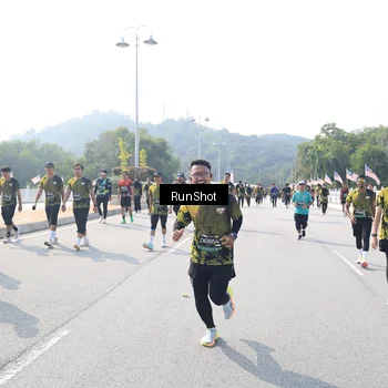 Runner Photo 6934210
