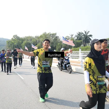 Runner Photo 6934307