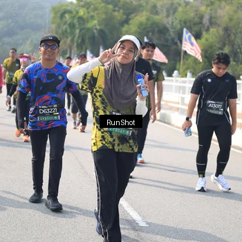 Runner Photo 6934323