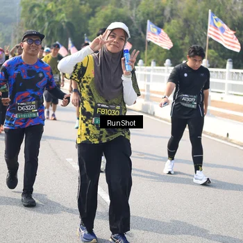 Runner Photo 6934324