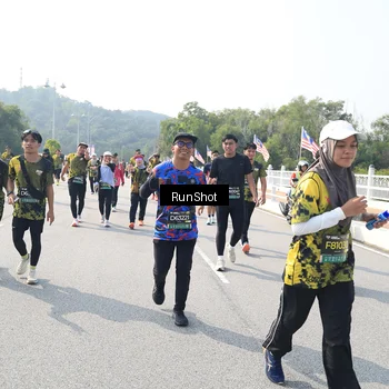 Runner Photo 6934332