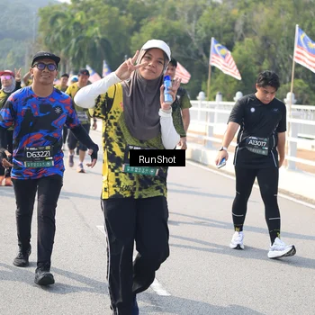 Runner Photo 6934333