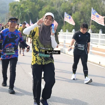 Runner Photo 6934335