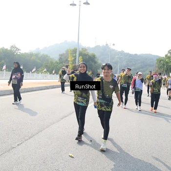 Runner Photo 6934344