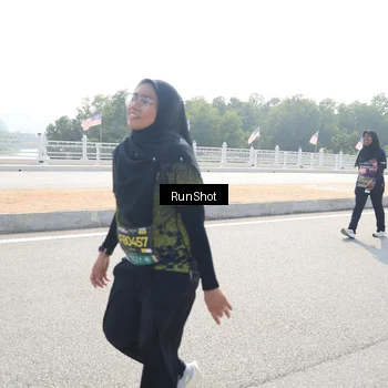 Runner Photo 6934345