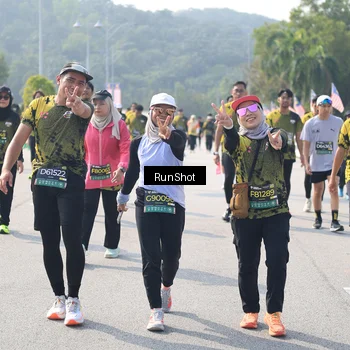 Runner Photo 6934349