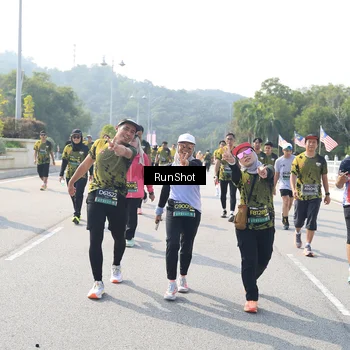 Runner Photo 6934353