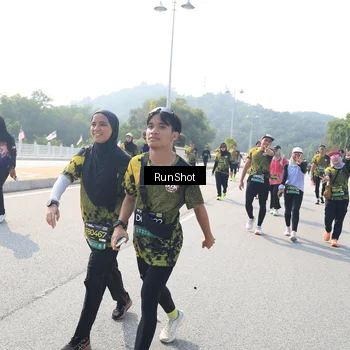 Runner Photo 6934354