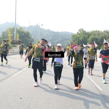 Runner Photo 6934357