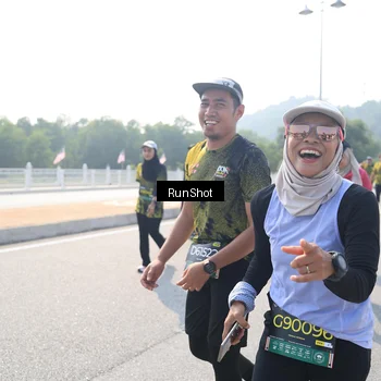 Runner Photo 6934364