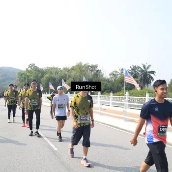 Runner Photo 6934373