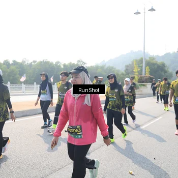 Runner Photo 6934376