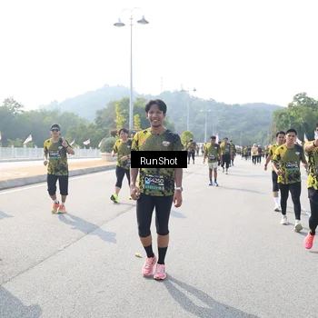 Runner Photo 6934403