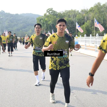 Runner Photo 6934415