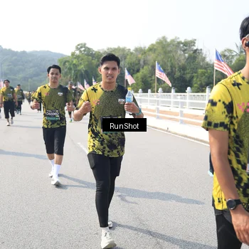 Runner Photo 6934417