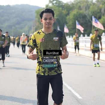 Runner Photo 6934420