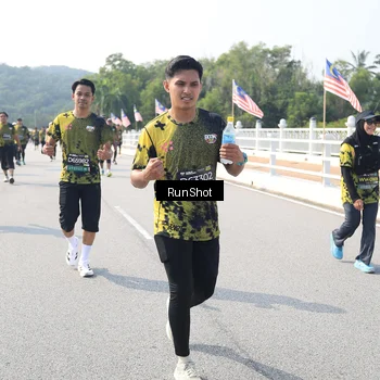 Runner Photo 6934421