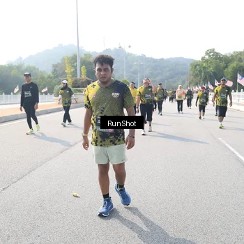 Runner Photo 6934438