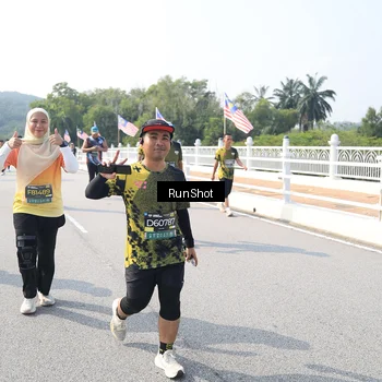 Runner Photo 6934495