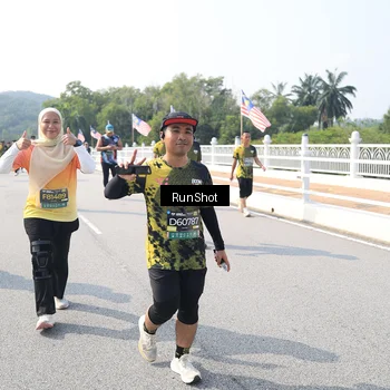 Runner Photo 6934496