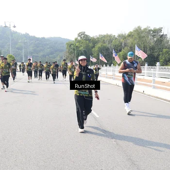Runner Photo 6934515