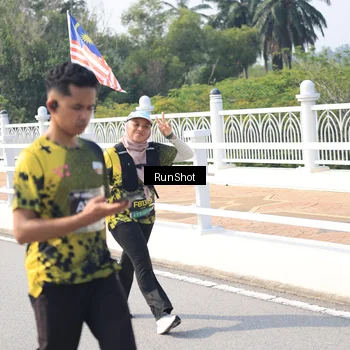 Runner Photo 6934572