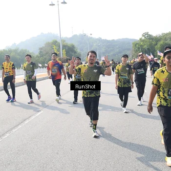 Runner Photo 6934616