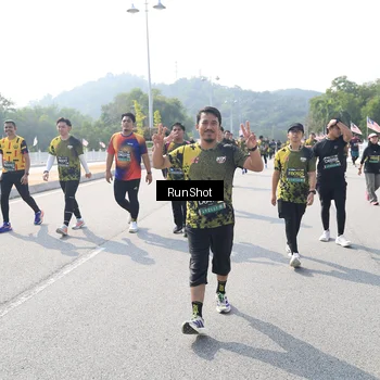 Runner Photo 6934626