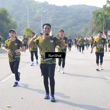 Runner Photo 6934656