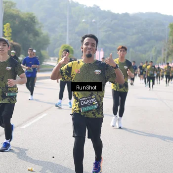 Runner Photo 6934659