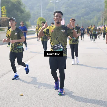 Runner Photo 6934663
