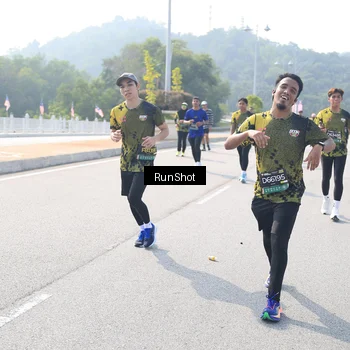 Runner Photo 6934664